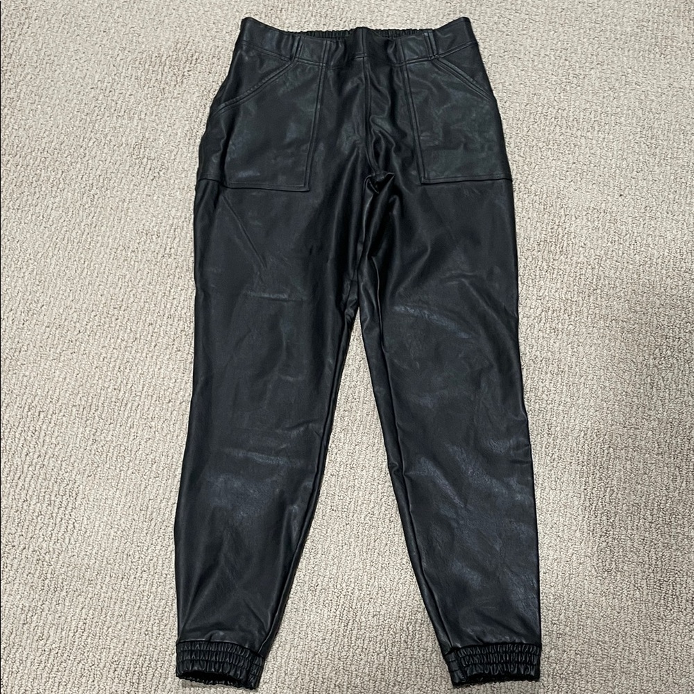 SPANX Black Jogger style Pants - faux leather women’s size L large